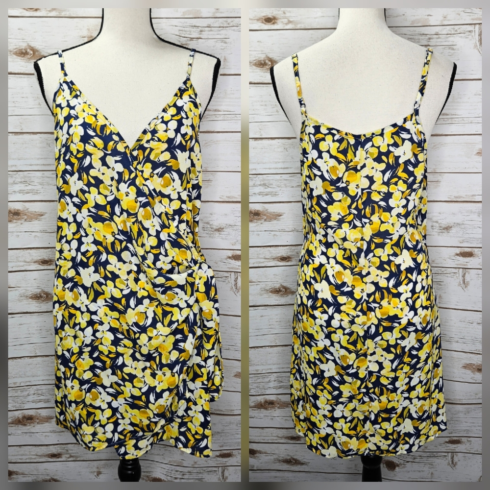 Olivaceous Floral Print Wrap Dress Size Large